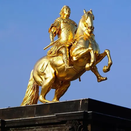 Hochwertiger Ausgestatteter Fuer 8 Personen, 3 Schlafzimmer, 2 Parkplaetze, Wlan * דרזדן