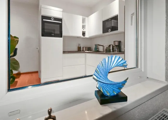 Apartamento Hochwertiger Ausgestatteter Fuer 8 Personen, 3 Schlafzimmer, 2 Parkplaetze, Wlan