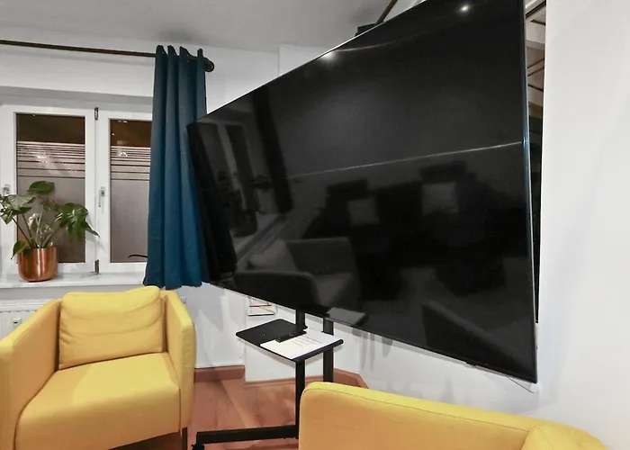 Hochwertiger Ausgestatteter Fuer 8 Personen, 3 Schlafzimmer, 2 Parkplaetze, Wlan