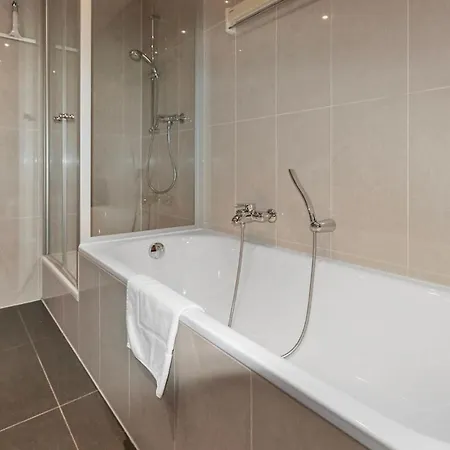 Exclusive Bungalow! 4 Rooms, 8 People, 2x Parking Дрезден