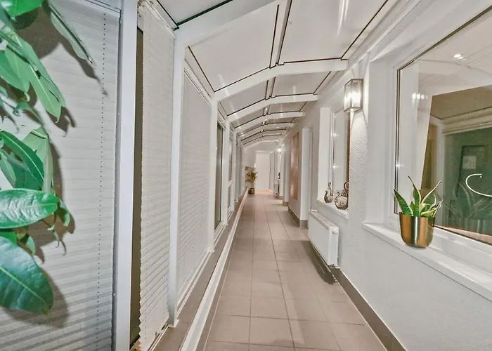 Hochwertiger Ausgestatteter Fuer 8 Personen, 3 Schlafzimmer, 2 Parkplaetze, Wlan *