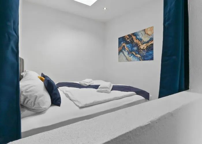 Hochwertiger Ausgestatteter Fuer 8 Personen, 3 Schlafzimmer, 2 Parkplaetze, Wlan 아파트 드레스덴