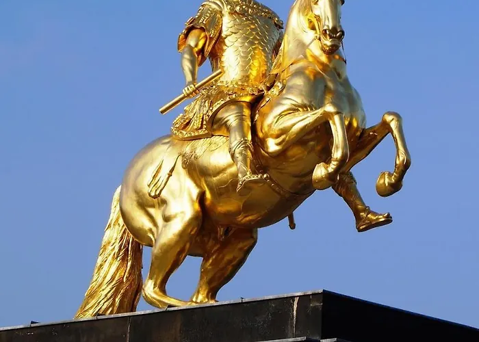 Hochwertiger Ausgestatteter Fuer 8 Personen, 3 Schlafzimmer, 2 Parkplaetze, Wlan * 드레스덴