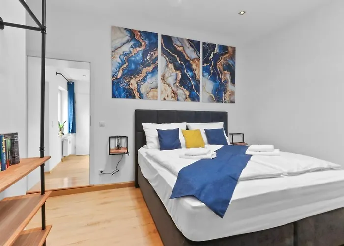 Hochwertiger Ausgestatteter Fuer 8 Personen, 3 Schlafzimmer, 2 Parkplaetze, Wlan 아파트