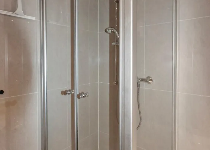 Hochwertiger Ausgestatteter Fuer 8 Personen, 3 Schlafzimmer, 2 Parkplaetze, Wlan 드레스덴