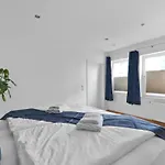 Appartement Hochwertiger Ausgestatteter Fuer 8 Personen, 3 Schlafzimmer, 2 Parkplaetze, Wlan *