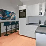 Hochwertiger Ausgestatteter Fuer 8 Personen, 3 Schlafzimmer, 2 Parkplaetze, Wlan Dresde