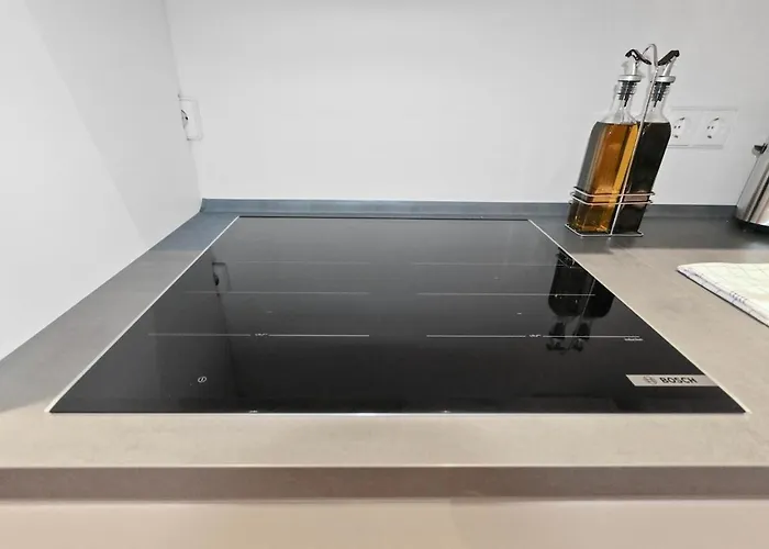 Hochwertiger Ausgestatteter Fuer 8 Personen, 3 Schlafzimmer, 2 Parkplaetze, Wlan 公寓