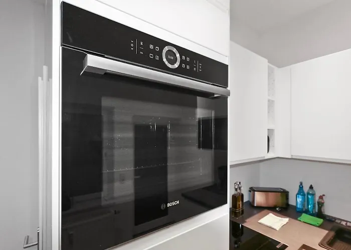 Hochwertiger Ausgestatteter Fuer 8 Personen, 3 Schlafzimmer, 2 Parkplaetze, Wlan 德累斯顿